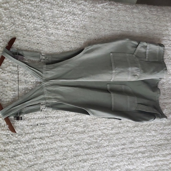 Cotton on green overall shorts jumper size 8 - Picture 4 of 9